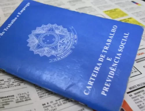 Publicado decreto que reajusta salário mínimo para R$ 1.621 a partir de 1º de janeiro