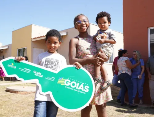 Daniel Vilela amplia política habitacional com entrega de 651 moradias em maio