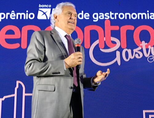 Caiado destaca impacto econômico da gastronomia na entrega de premiação