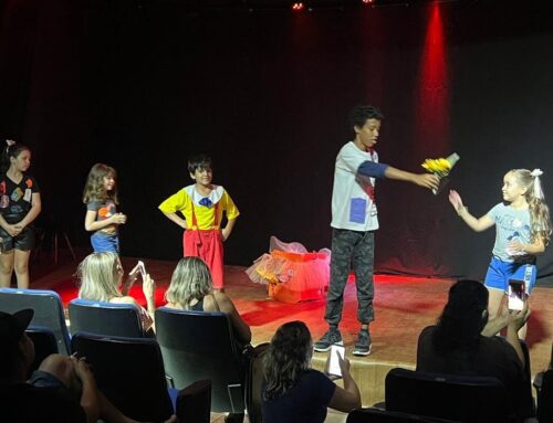 Curso de teatro e oratória da Cia Carlos Moreira abre inscrições para crianças a partir de 6 anos