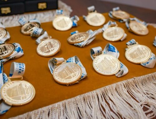 Caiado e Mabel são homenageados com medalha do Centenário Art Déco em Goiânia