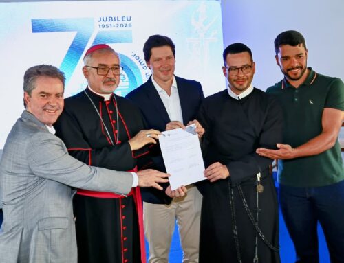 Daniel Vilela assina convênio de R$ 43,3 milhões no Jubileu de 75 anos da Vila São Cotolengo