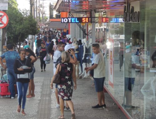 Feriadão de carnaval movimenta segmento de moda praia na Região da 44