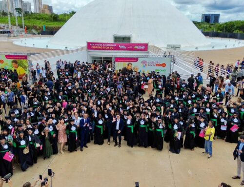 Gracinha e Daniel prestigiam formatura de 457 alunos do Cidadão Tech 60+