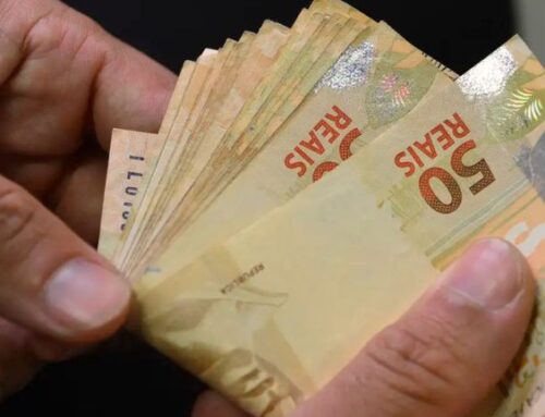 Aposentados e pensionistas terão o 13° salário antecipado para abril e maio