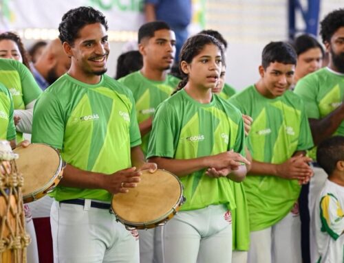 Gracinha Caiado entrega materiais do Programa Construindo Campeões à Apae Goiânia