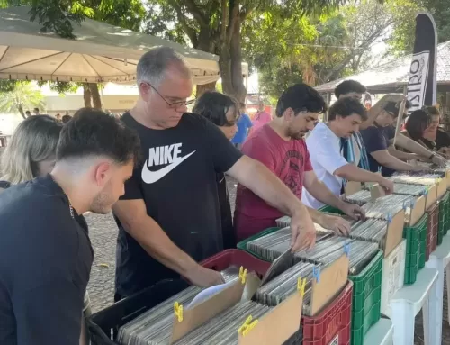 Vinillândia ocupa Martim Cererê com feira de discos, DJs e cultura do vinil em alta