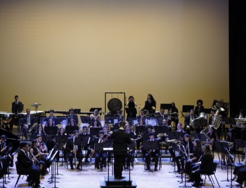 Banda Sinfônica faz concerto gratuito com convidados no Teatro Basileu França