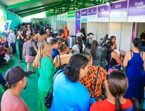 Governo leva a  Formosa  benefícios e serviços sociais
