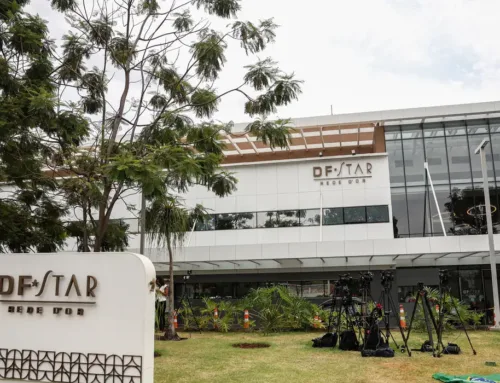Médicos declaram que cirurgia no ombro de Bolsonaro ocorreu sem intercorrências