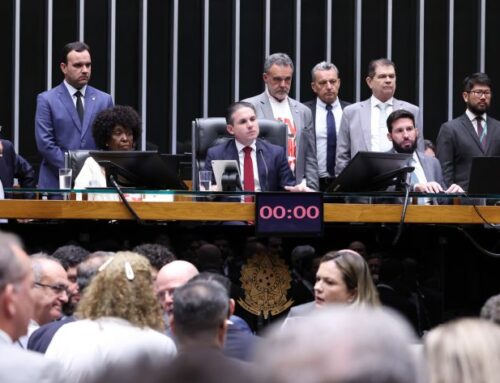 Câmara aprova fim da escala 6×1. Texto segue para Senado