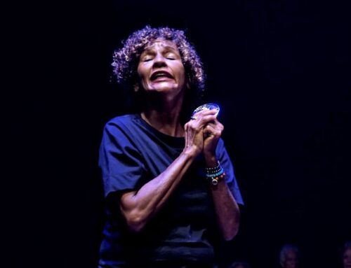 Teatro Goiânia recebe espetáculo sobre envelhecimento e direitos da pessoa idosa