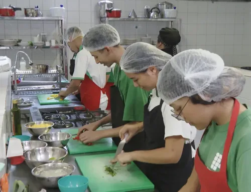 Dados do IBGE atestam que desemprego cai para 5,6%, o menor já registrado no período