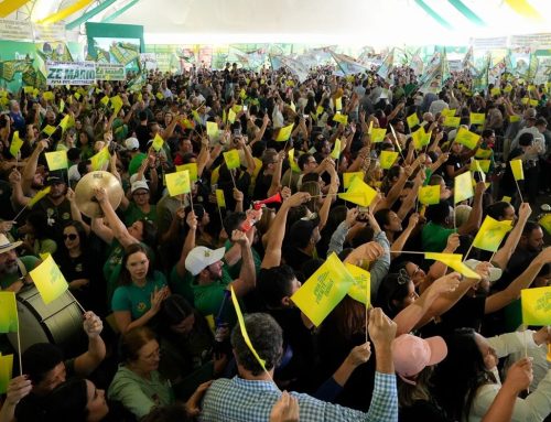 Com 10 mil pessoas em Trindade, Daniel Vilela encerra Pra Frente Goiás e impulsiona projeto de reeleição