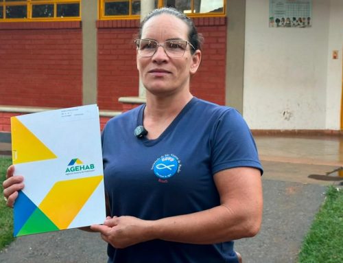 Mais quatro municípios goianos recebem escrituras de imóveis