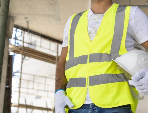 Falta de EPIs aumenta risco de acidentes em pequenas obras e reformas