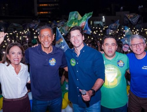 Candidatos ligados à Igreja Universal reforçam palanque de Daniel Vilela