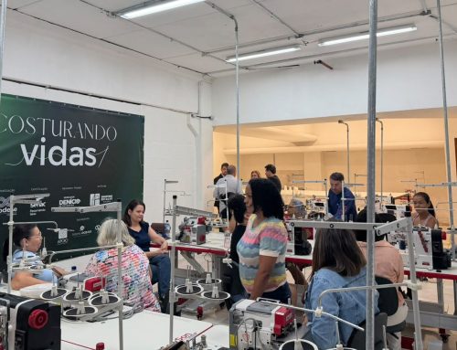 Costurando Vidas transforma aprendizado de alunos em desfile em shopping de Goiânia