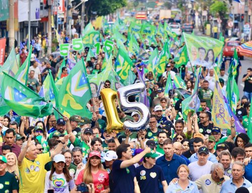 Daniel Vilela e Caiado mobilizam 5 mil pessoas em caminhada histórica em Goiânia