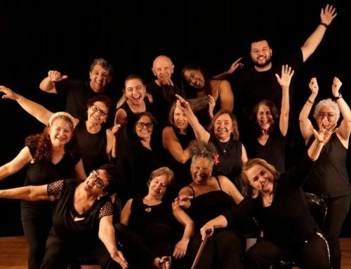 Grupo de teatro com artistas acima dos 45 anos apresenta comédia clássica no Basileu França
